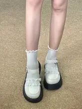 花のレース飾りが可愛いフラットシューズ【厚底・女性用・ラウンドトゥ】