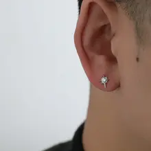 星形デザイン925純銀イヤリング【シンプル・男女兼用・ジルコニア付き】
