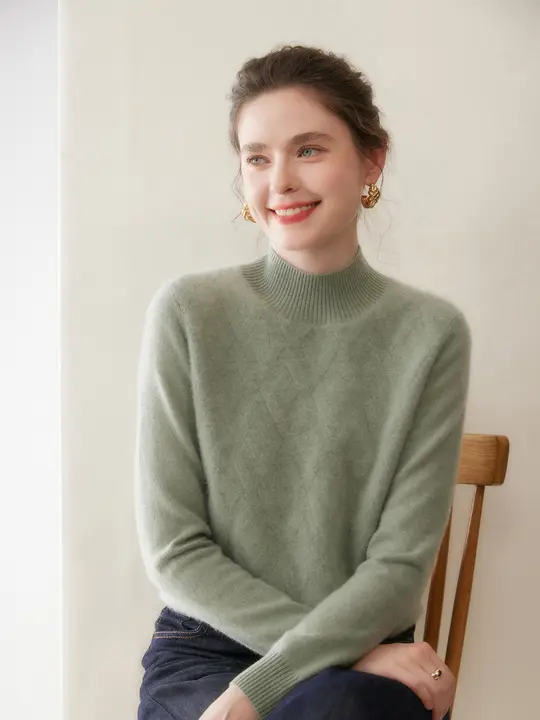 秋冬に最適なニットセーター【ハイネック・ウール混・長袖】（セットアップ対応）