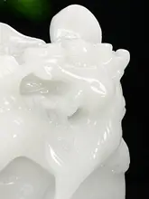 天然玉石の扭転装飾品【白玉の龍・招財・リビングルーム・オフィス用】