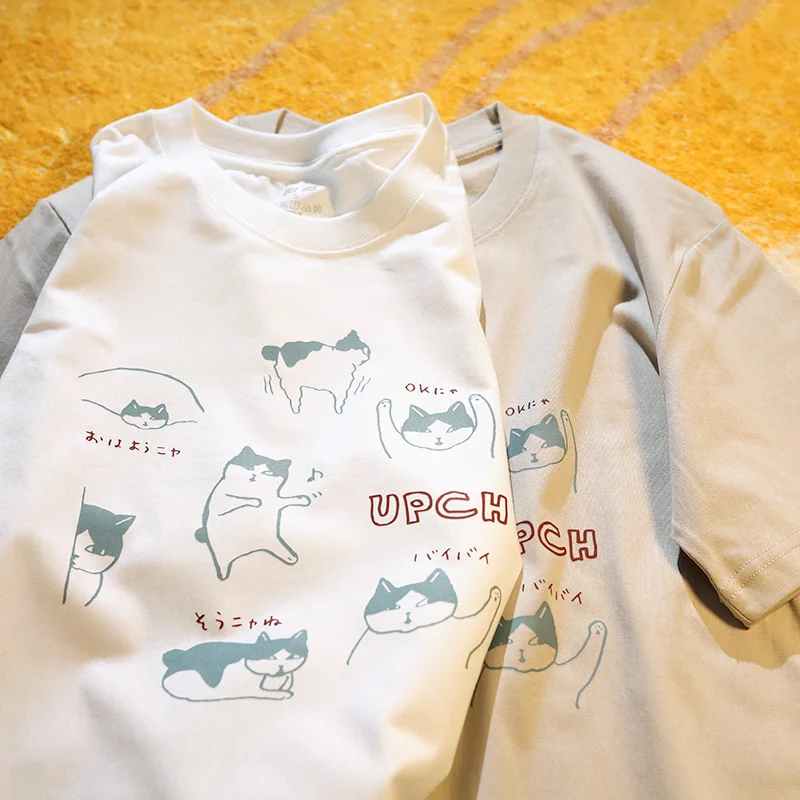猫をテーマにした夏用ユニisexカジュアルTシャツ：日常使いに最適なデザインと素材の実証