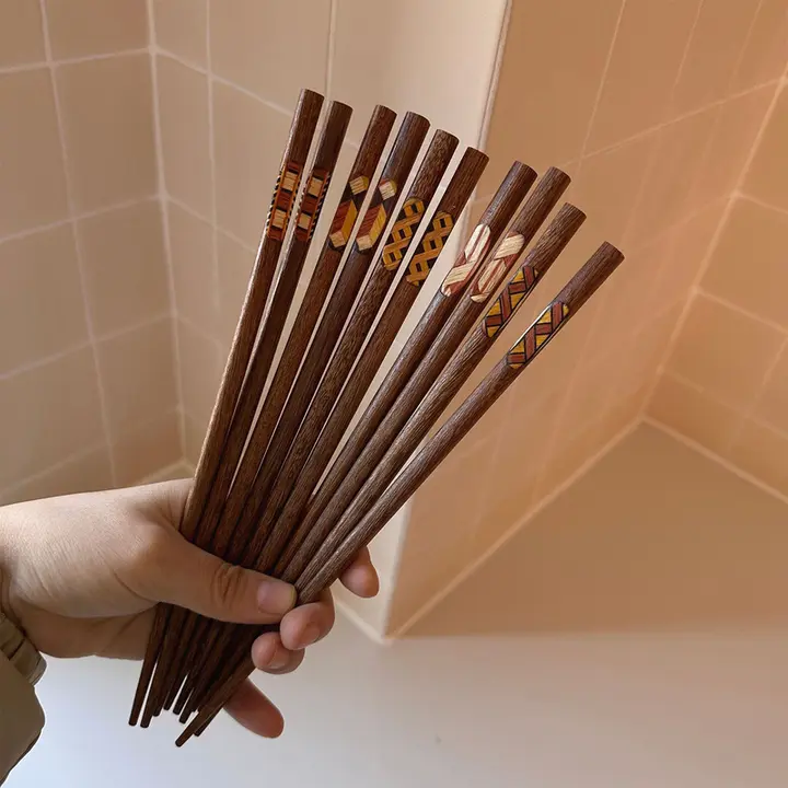 手作り木製花模様の箸【紅檀木製・家庭用・耐久性あり】