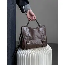 レトロなデザインのリュックサック【女性用・多機能・シワ加工】（セットアップ対応）