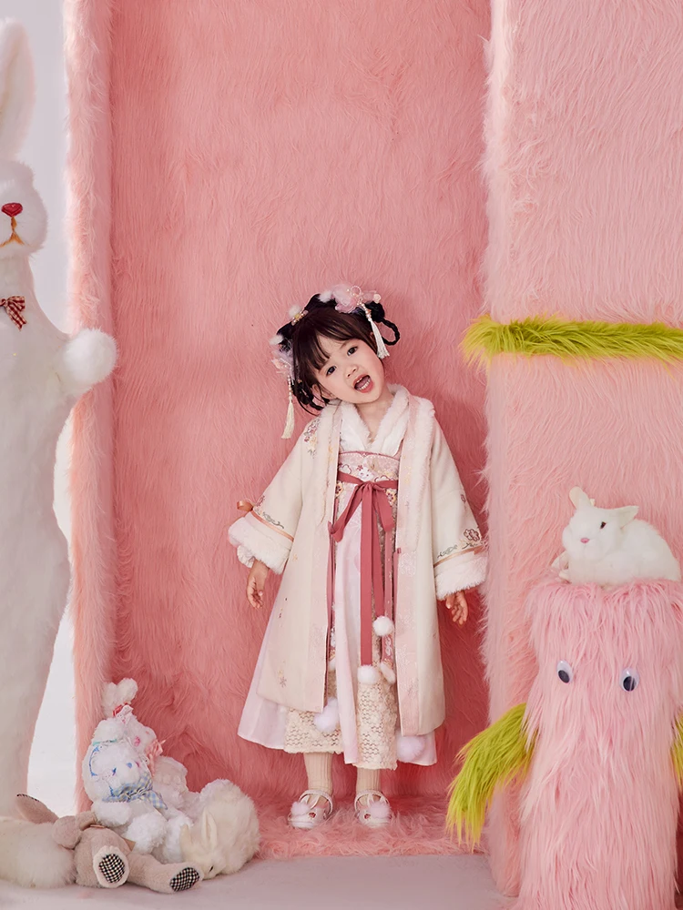 アジアの赤ちゃん女の子に合う着物風トップスとスリップは、どう選ぶ？