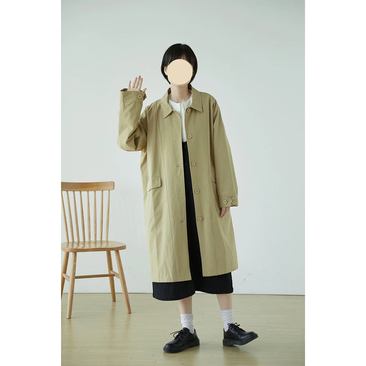 大人可愛いの本質とは？レトロ風トレンチコートで徹底解説