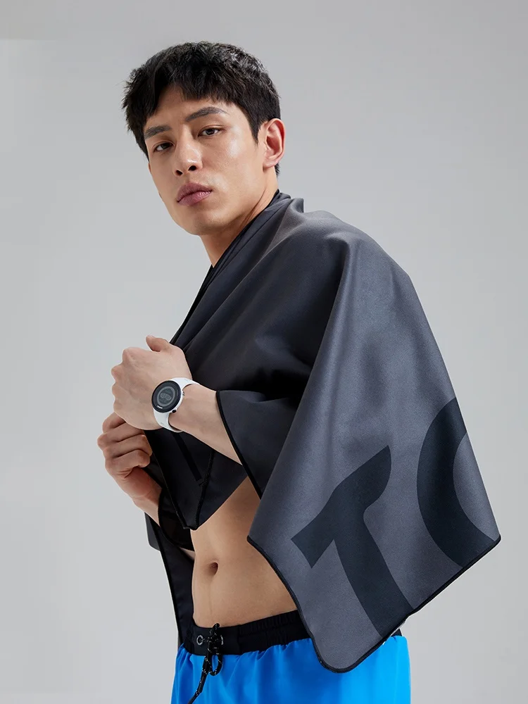 toswim 速乾バスタオル：水泳・フィットネスシーンで実用性を証明