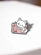 可愛い猫デザインのブローチ【金属製・カジュアルファッション用・アクセサリー】