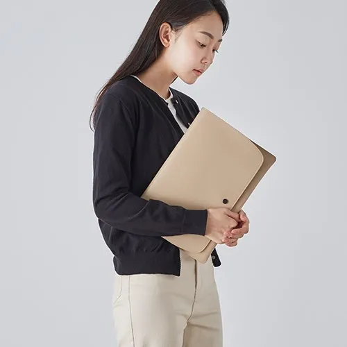iPad Proの宝の持ち腐れを防ぐための、持ち歩きに最適なク ラッチバッグは？