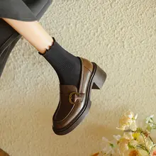 真皮製ヴィンテージ風厚底ローファーシューズ【粗ヒール・女性用・イギリス風・カジュアル】