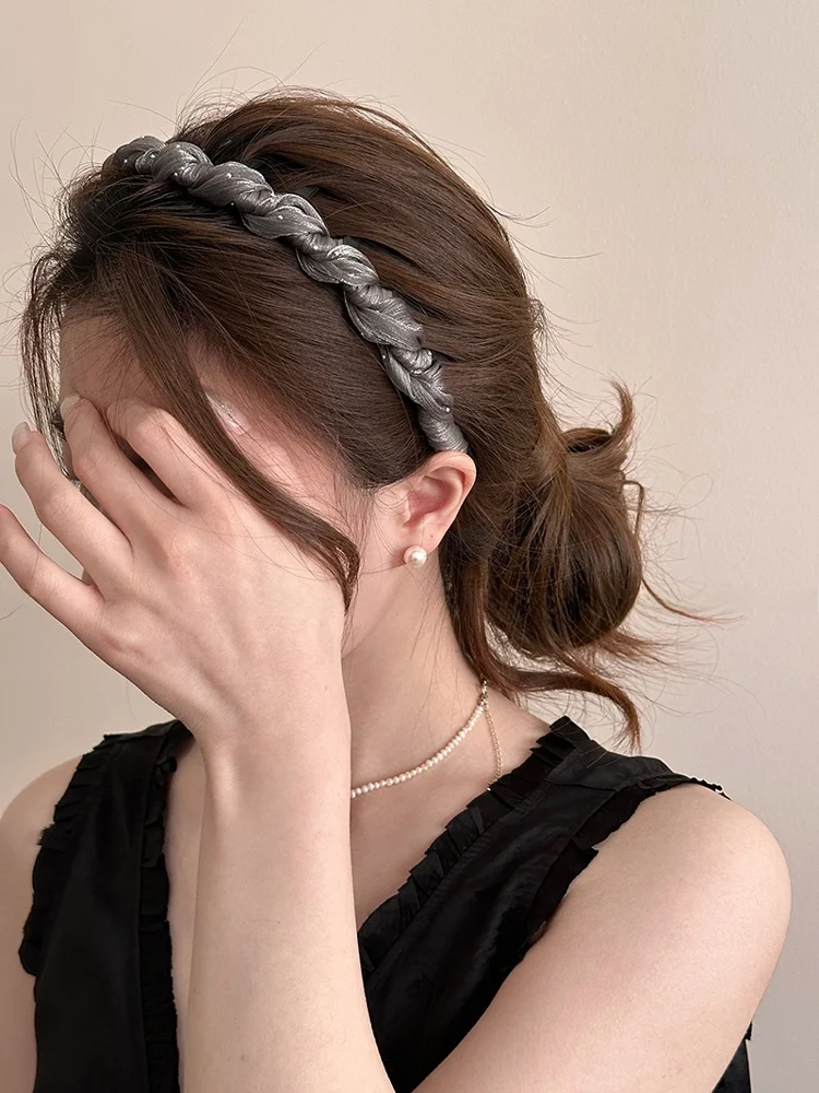 チュールラップヘアバンド：歯付き・滑り止めで安定したヘアーアップスタイルを実現