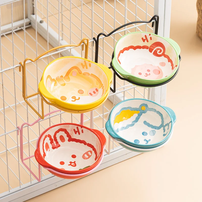 猫の朝食を食べさせないための食器は、陶器が本当に最適なのか？