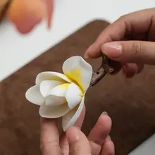 手作りの花デザイン香立て【陶器製・インテリア用・高級感】