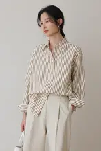 ストライプデザインのレディースシャツ【春秋用・ゆったりカジュアル・フレンチスタイル】