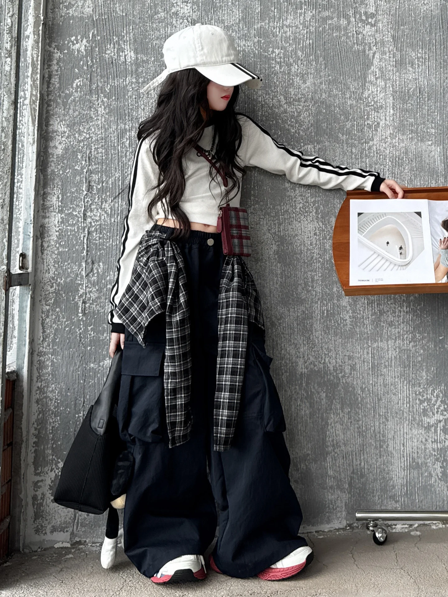 大学生のフェミニンコーデに欠かせないアイテムは？ストリートダンス衣装で変わる「大学生らしい服装」の本質
