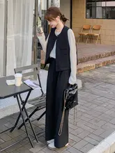 初秋にぴったりのデニムベストとワイドパンツのコーディネート（セットアップ対応）