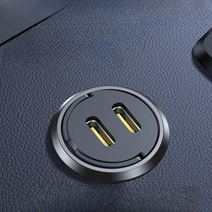 隠れたデザインの車載充電器【急速充電対応・2ポート・Apple対応】