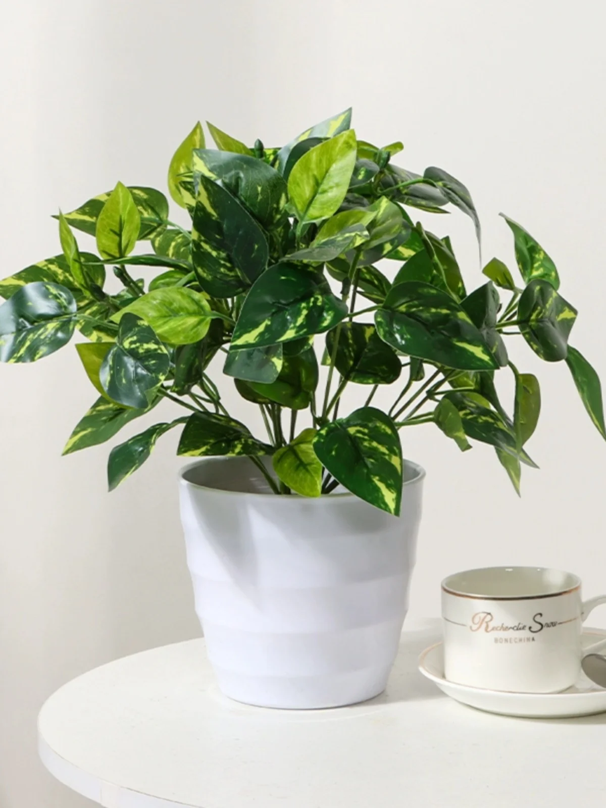 リアルな造花フィの鉢植え【インテリア装飾・リビング用・落ち着いたデザイン】