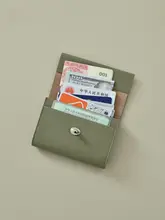 本革製の短財布【フラップロック・口紅収納可能・運転免許証用ポケット】