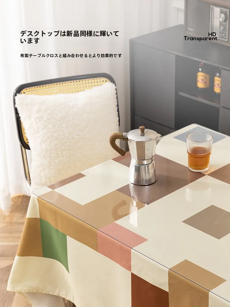 透明PVCテーブルマット：防水防油のクリスタルボードが日常に与える実用性