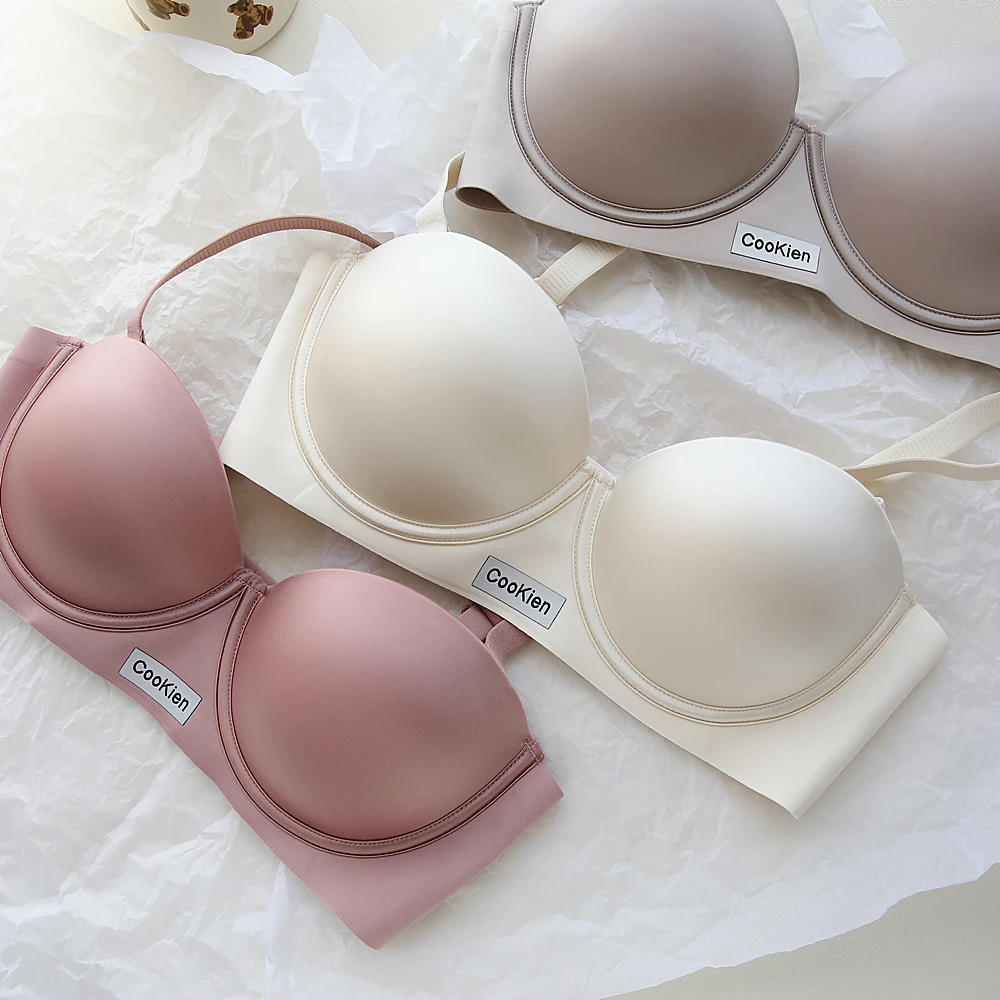 ブラジャーの胸の形を美しく保つには？エレガントなパール光沢のノンワイヤーが解決する3つの理由