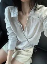夏用 おしゃれなVネックストライプ長袖シャツとハイウエストワイドレッグショートパンツ（セットアップ対応）