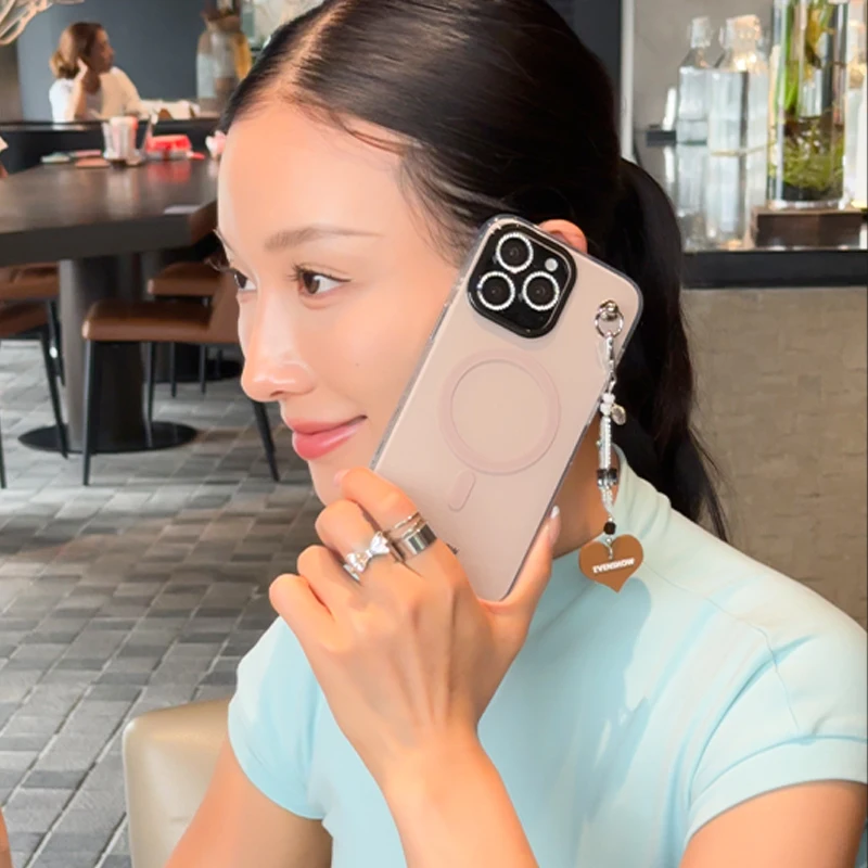 スマホケース マグネットを選ぶときに迷うのは、本当に「見た目」だけ？