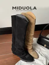 羊皮製の高級感あふれる長筒ヒールブーツ【女性用・ブラック・ポインテッドトゥ】