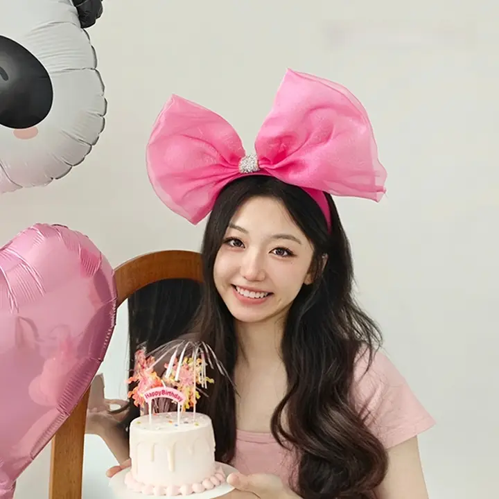 大きなリボン付きヘアバンド【ピンク・女の子用・誕生日パーティー・撮影小道具】