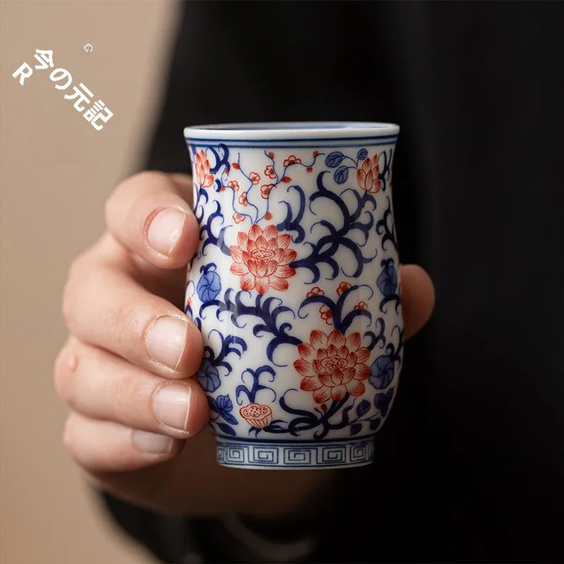青花柄陶器製ティーカップ：高級感と香りを楽しめる中式デザインの選択肢