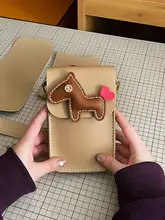 可愛いカートゥーン小馬のスマホバッグ【DIY手作り・肩掛け・斜め掛け対応】