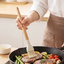 木柄シリコンバーベキューブラシ【柔らかい・清潔感・焼き料理用】