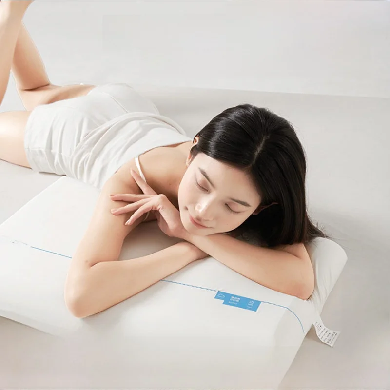 ストレートネックに悩むあなたに、今すぐ試すべき枕は？