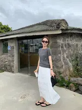 ロマンティックな重ね着に最適な短袖Tシャツとキャミソール（セットアップ対応）