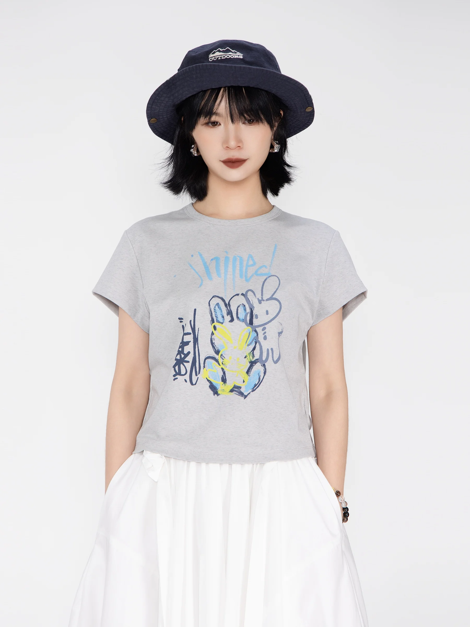レディースグラフィックtシャツの選び方：2026年夏に使えるおすすめ4選と、デザイン・素材・価格のバランスを解説