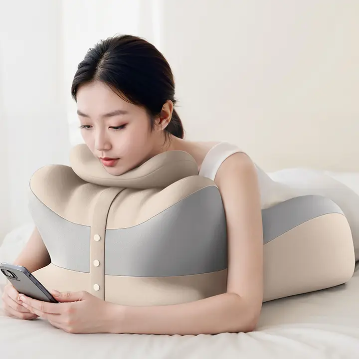 快適な姿勢をサポート！寝そべり用枕【スマホや読書に最適・寝室用】