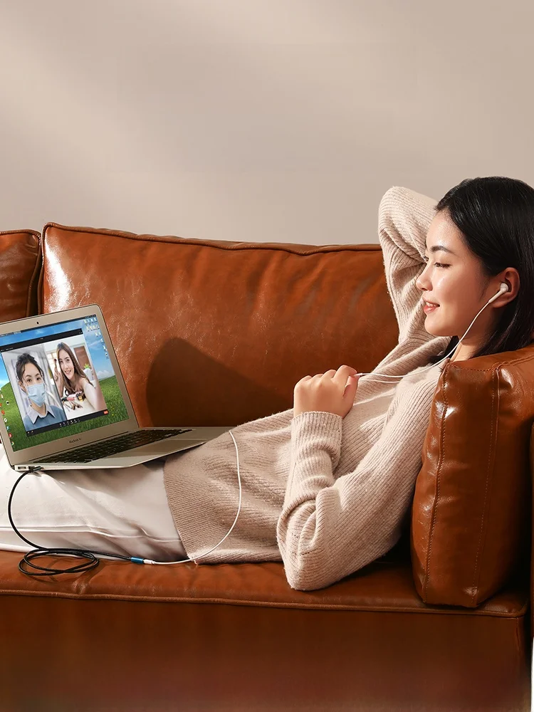 パソコン マイク接続で悩む人のための「1本で解決」できるアイテムは？