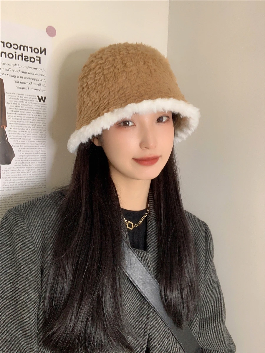 パッカブルハットの特徴：ふわふわな毛の女性用漁師帽が解決する冬の寒さ
