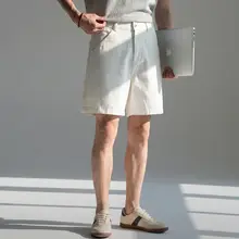 極上の柔らかさのコットン製ホワイトショートパンツ【フィット・ゆったりシルエット・カジュアル】（セットアップ対応）