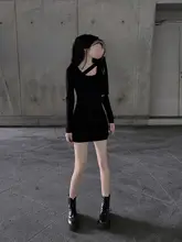 体型を美しく見せる！ブラックニットタイトワンピース【秋用・スリムフィット・ファッション】