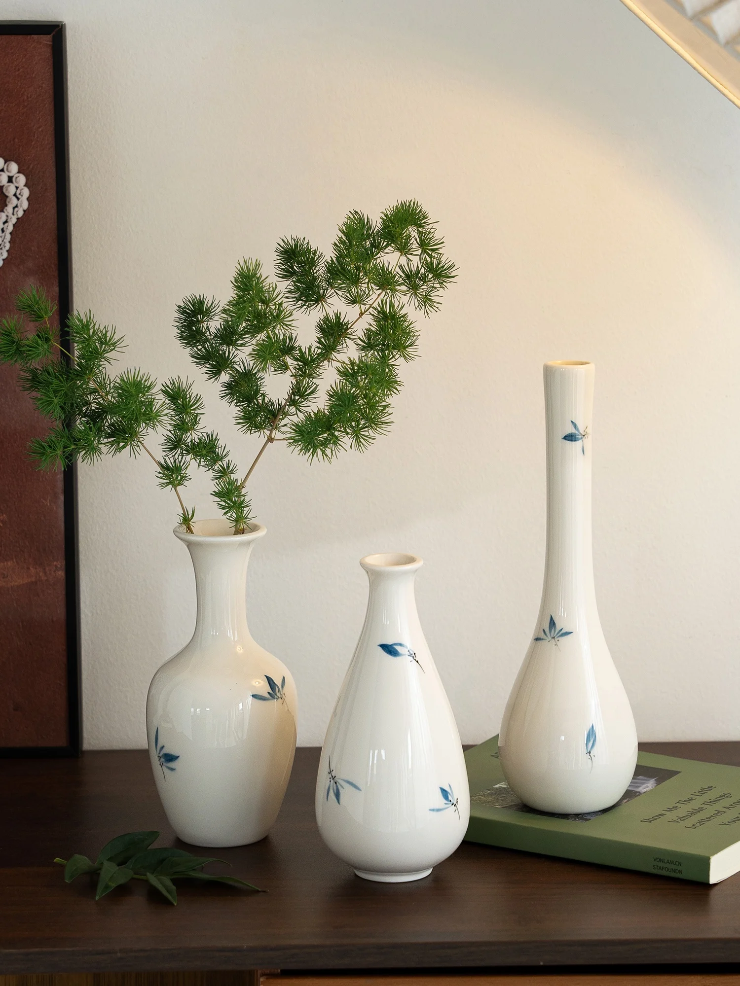 青花デザインの花瓶：生けやすい花瓶としての実用性とデザイン性