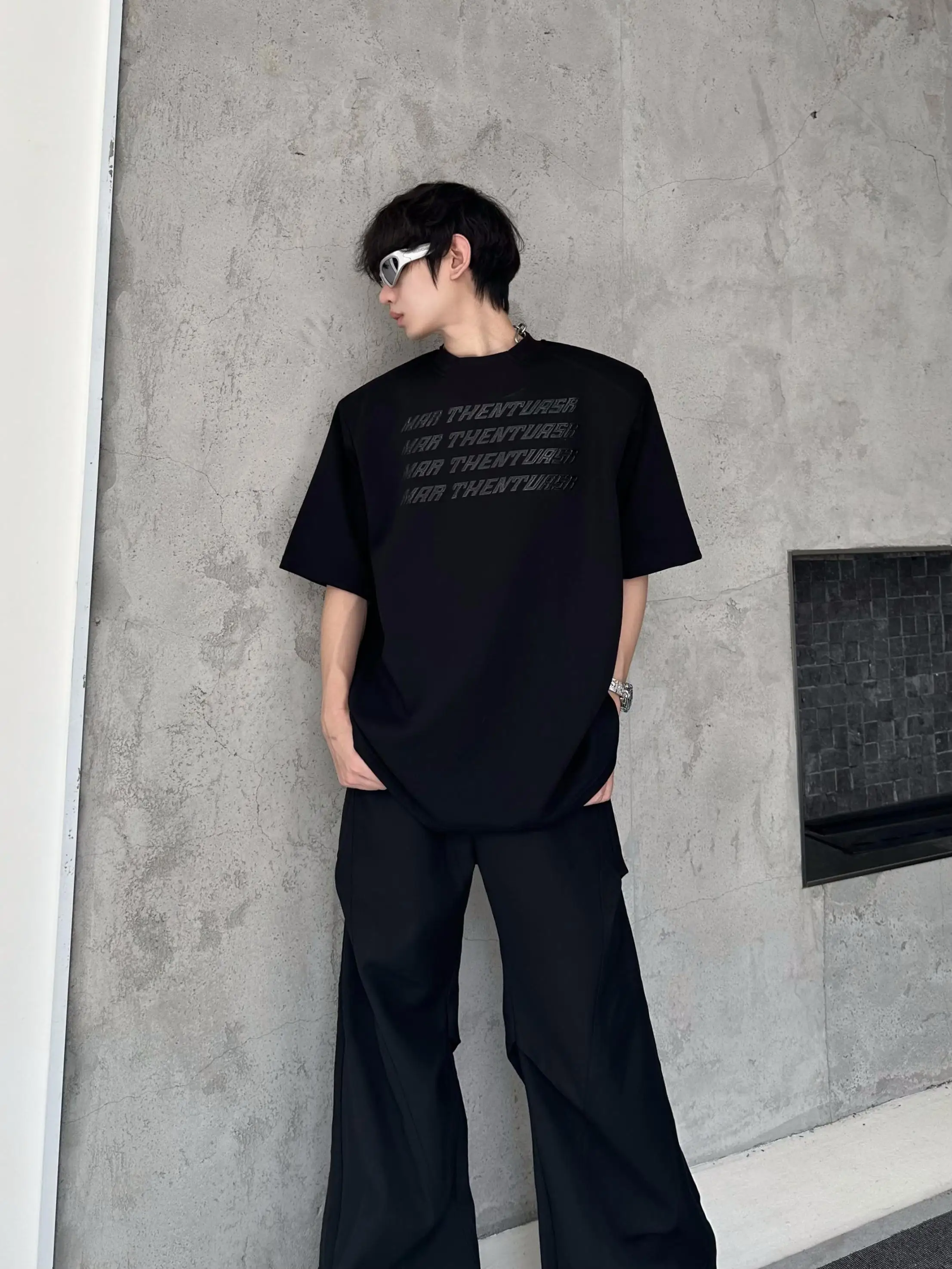 ライトパープルTシャツの選び方は？厳選4選で通勤・夏の日常を彩る
