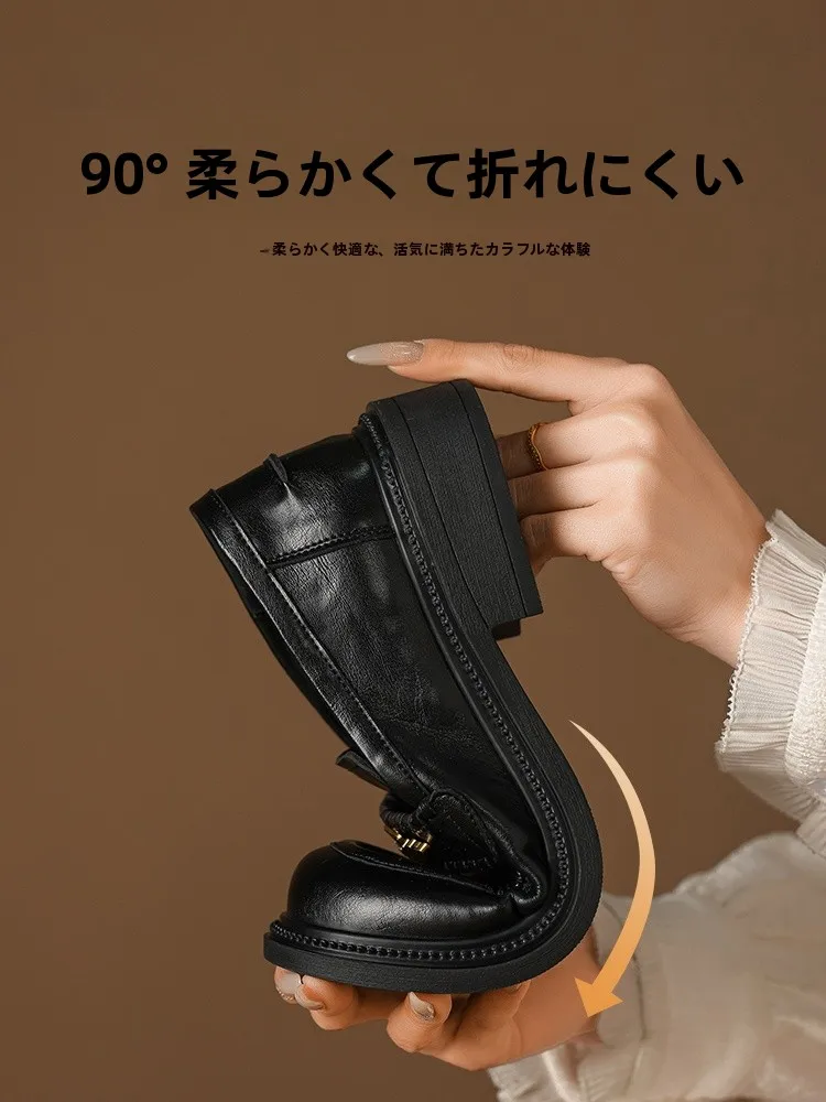 スエードローファー 夏の選択肢としてのダフネ ブラウン厚底ローファー