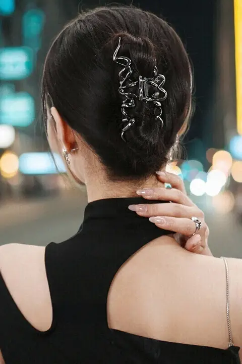 液体金属デザインのヘアクリップ【小型サイズ・不規則な形状・スタイリッシュ】