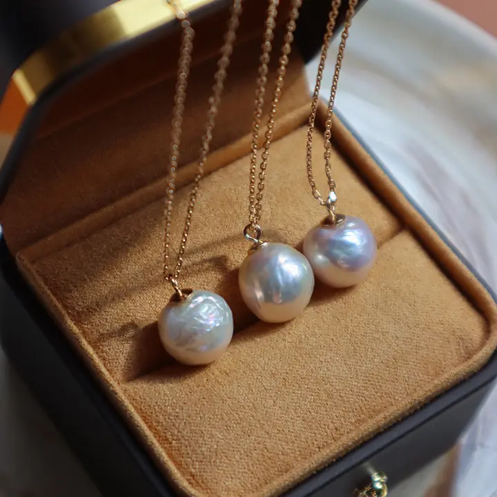 天然白透彩バロックパールペンダントネックレス【シンプルで合わせやすい・鎖骨ライン】
