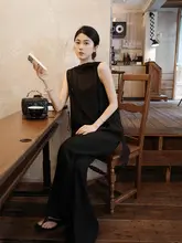 シンプルで上質な透け感のあるトップスとストレートカジュアルパンツ【女性用・夏用・おしゃれ・セットアップ対応】