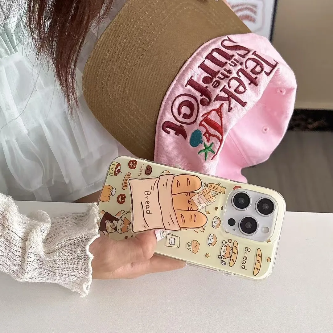 カートゥーンパン型スマートフォンケース：インスタ風デザインと衝撃吸収の実用性