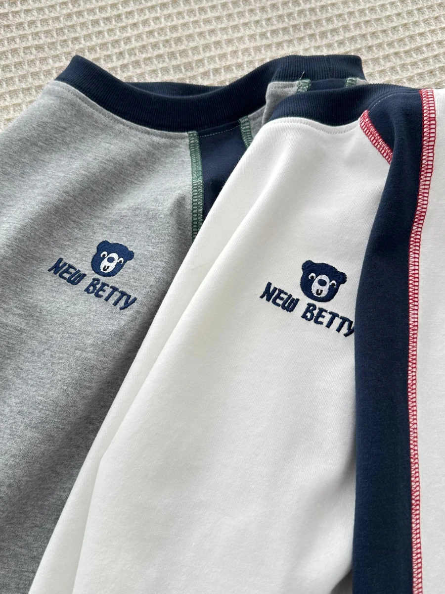 長袖Tシャツの重ね着スタイルをどう選ぶ？男の子向けのカジュアルアイテムが実は最強の理由
