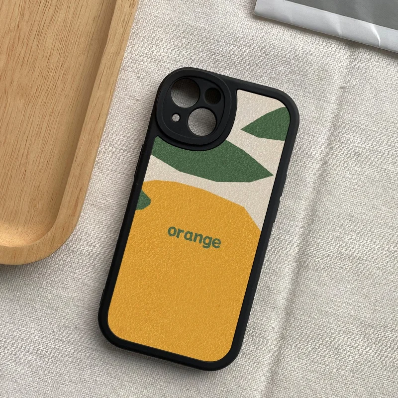 スマホケース カード入れ付き どんなのがあるの？シンプルで高級感のある「羊革風」ケースが通勤に最適な理由