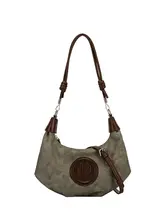 真皮製の斜め掛けバッグ【女性用・アンダーアームデザイン・グリーン・極上の柔らかさ】