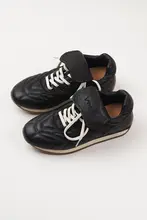 春秋用カジュアルスニーカー【深口・中ヒール・内蔵ヒール・ブラック】